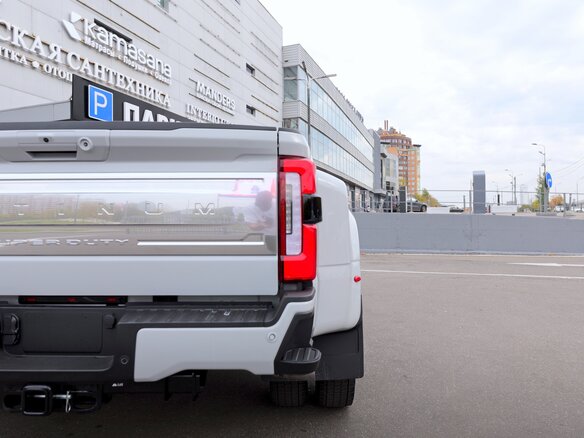 2026 Ford F-450, серый, 19500000 рублей - вид 3