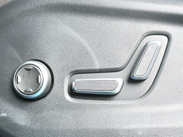 2026 Geely Monjaro (Xingyue L) I Рестайлинг 2 (China Market), серый, 4349000 рублей - вид 24