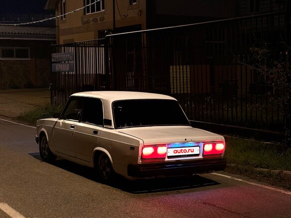 2003 Lada (ВАЗ) 2107, белый, 110000 рублей - вид 7