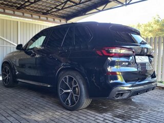 2019 BMW X5 40i IV (G05/G18), чёрный, 6000000 рублей, вид 5