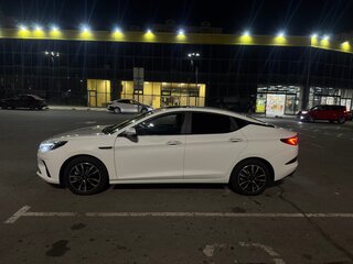 2023 JAC J7 I, белый, 1350000 рублей, вид 4