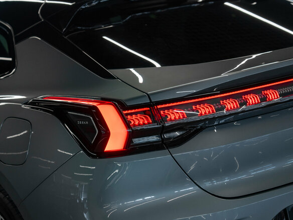 2023 Zeekr 001 100 kWh I, серый, 4980000 рублей - вид 26