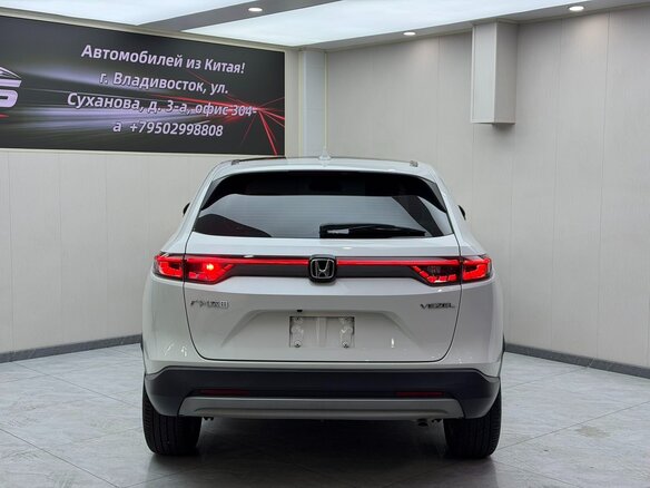 2023 Honda Vezel II, белый, 2030000 рублей - вид 4