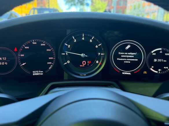 2019 Porsche 911 Carrera 4S VIII (992), чёрный, 12500000 рублей - вид 4
