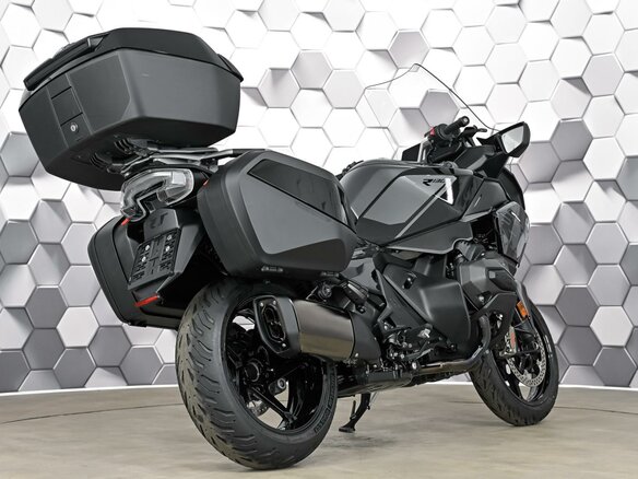 2025 BMW R 1300 RT, чёрный - вид 5