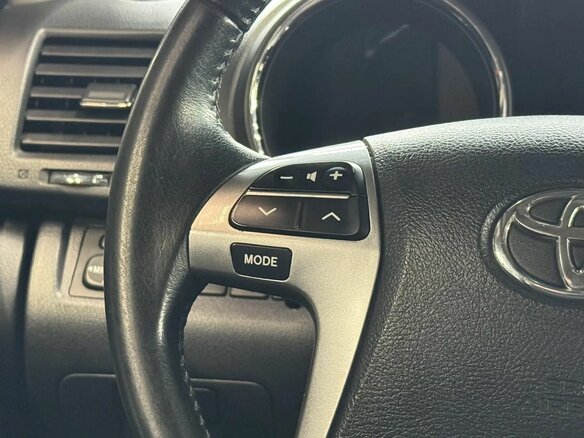 2013 Toyota Highlander II (XU40) Рестайлинг, чёрный, 1820000 рублей - вид 11