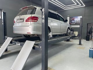 2003 Toyota Ipsum II (M20), серебристый, 650000 рублей, вид 3