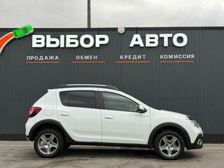 2020 Renault Sandero Stepway II Рестайлинг, белый, 1210000 рублей, вид 3