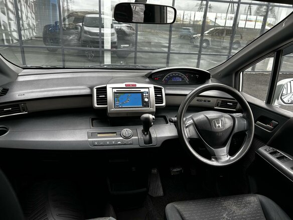 2010 Honda Freed I, серебристый, 849000 рублей - вид 6