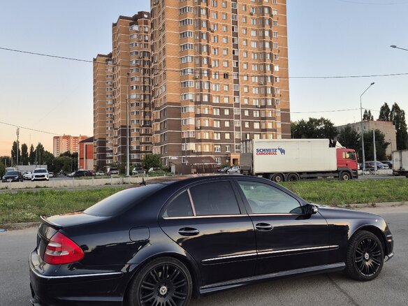 2004 Mercedes-Benz E-Класс 320 III (W211, S211), синий, 850000 рублей - вид 2