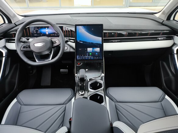 2026 Geely Atlas II, белый, 3449990 рублей - вид 7