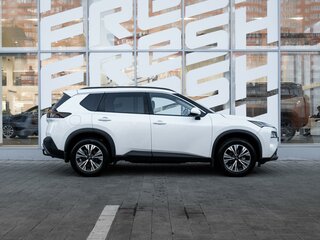 2022 Nissan Rogue III, белый, 2625000 рублей, вид 5