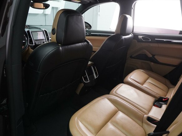 2017 Porsche Cayenne II Рестайлинг (958), коричневый, 2789000 рублей - вид 10