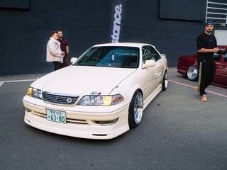 1996 Toyota Mark II VI (X80), белый, 2400000 рублей, вид 5