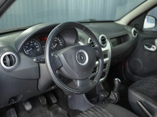 2011 Renault Sandero I, красный, 545000 рублей, вид 5