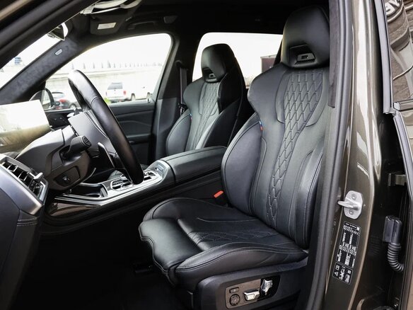 2025 BMW X7 40d I (G07) Рестайлинг, зелёный, 15800000 рублей - вид 13