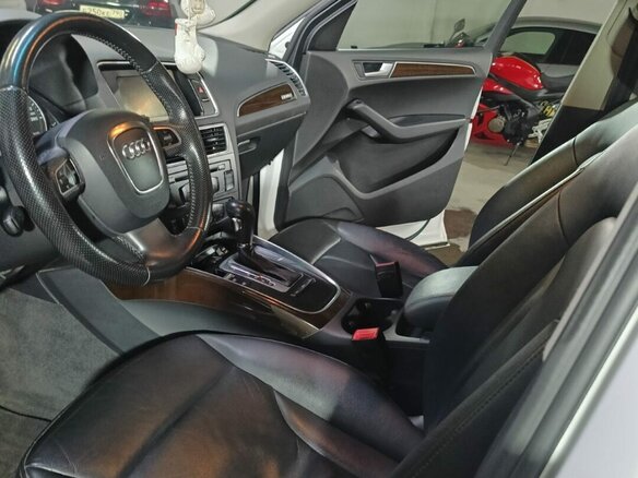 2012 Audi Q5 8tiptronic I (8R), белый, 1560000 рублей - вид 10
