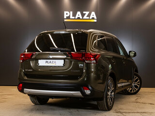 2015 Mitsubishi Outlander III Рестайлинг 2, коричневый, 1679000 рублей, вид 4