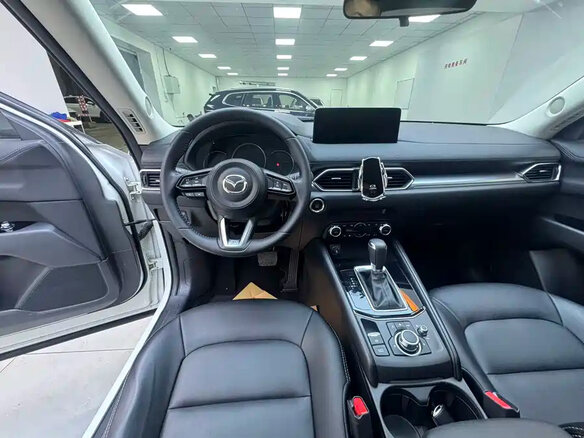 2023 Mazda CX-5 II Рестайлинг, белый, 1950035 рублей - вид 8