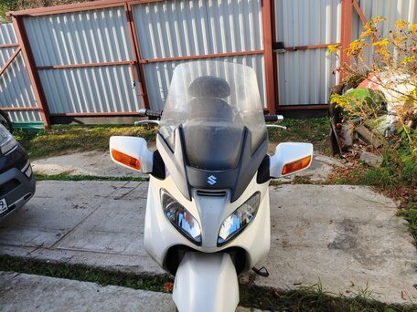 2010 Suzuki Burgman (SkyWave) 650, белый, 390000 рублей, вид 1