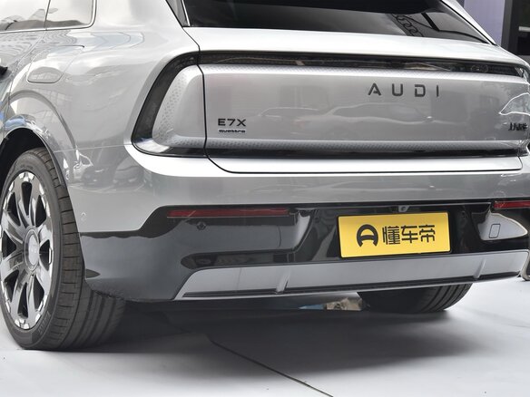 2026 Audi E7X, серебристый, 9000077 рублей - вид 9