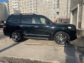 2021 Toyota Land Cruiser 200 Series Рестайлинг 2, чёрный, 10500000 рублей, вид 3
