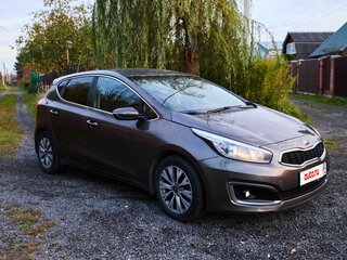 2018 Kia Ceed II Рестайлинг, коричневый, 1500000 рублей, вид 3