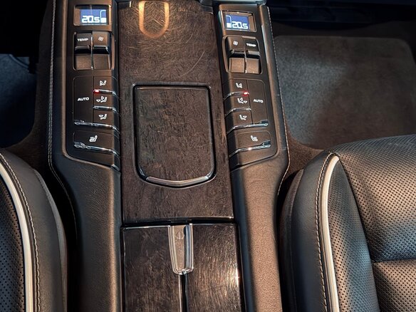 2010 Porsche Panamera 4S I, белый, 2500000 рублей - вид 16