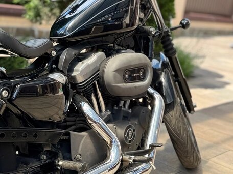 2010 Harley-Davidson Sportster 1200, чёрный, 815000 рублей, вид 2