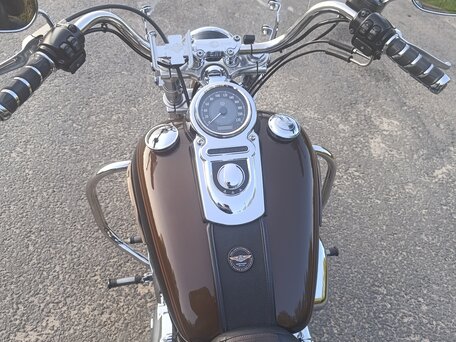 2013 Harley-Davidson Dyna Super Glide, коричневый, 985000 рублей, вид 3
