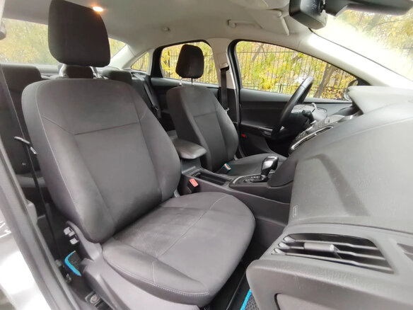 2016 Ford Focus III Рестайлинг, серебристый, 1200000 рублей - вид 19