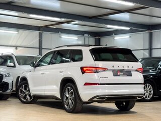 2023 Skoda Kodiaq I Рестайлинг, белый, 3490032 рублей, вид 5