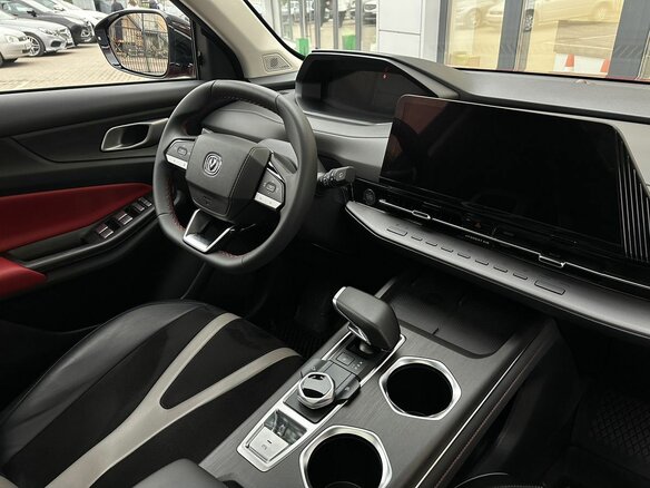 2024 Changan UNI-S I, красный, 2279000 рублей - вид 20