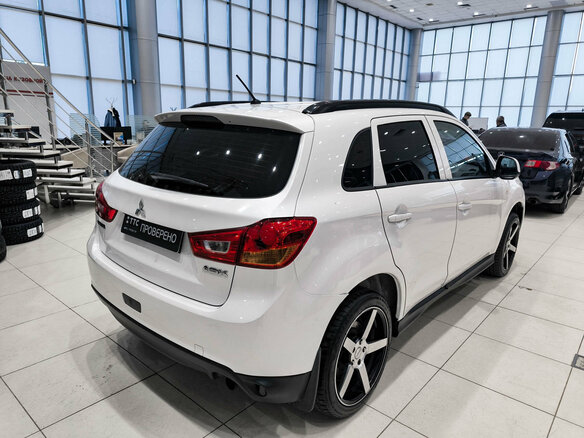 2013 Mitsubishi ASX I Рестайлинг, белый, 850000 рублей - вид 4