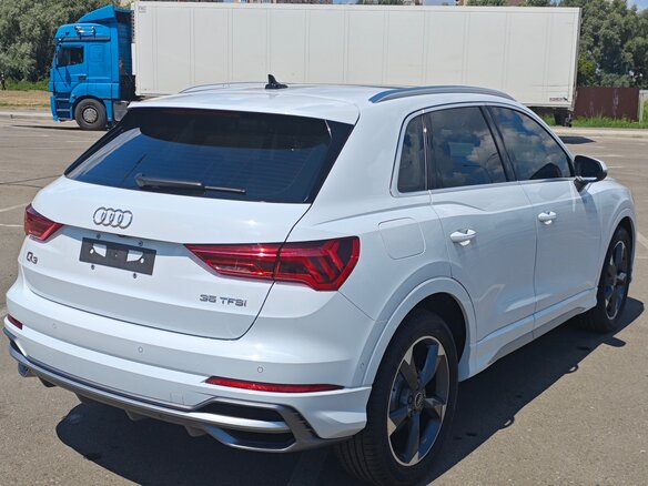 2023 Audi Q3 35 TFSI II (F3), белый, 2850000 рублей - вид 3