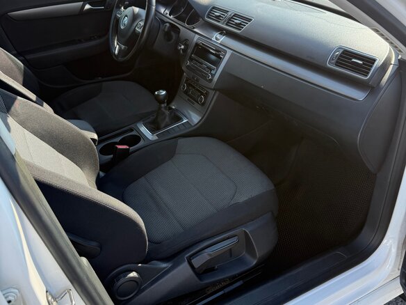 2011 Volkswagen Passat B7, белый, 850000 рублей - вид 5