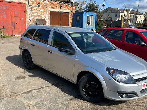 2004 Opel Astra H, серебристый, 220000 рублей - вид 3