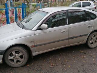 2001 Toyota Avensis I Рестайлинг, серебристый, 300000 рублей, вид 4