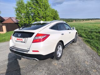2013 Honda Crosstour I Рестайлинг, белый, 1650000 рублей, вид 4