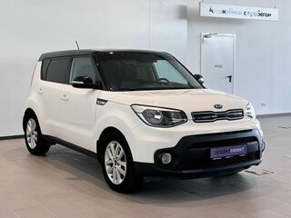 2018 Kia Soul II Рестайлинг, белый, 1620000 рублей, вид 3