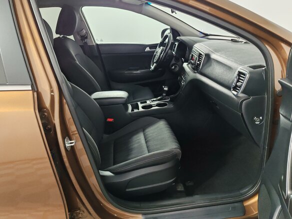 2016 Kia Sportage IV, коричневый, 1525000 рублей - вид 23