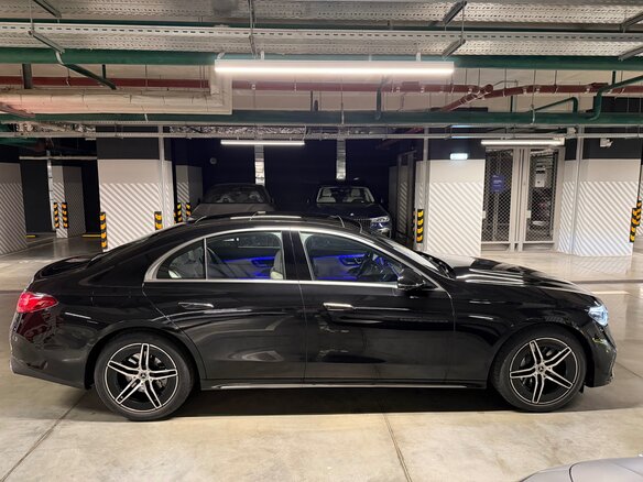2025 Mercedes-Benz E-Класс 300 VI (W214, S214), чёрный, 9300000 рублей - вид 3
