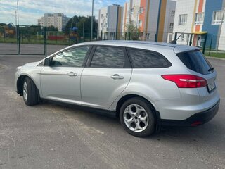 2017 Ford Focus III Рестайлинг, серебристый, 950000 рублей, вид 2