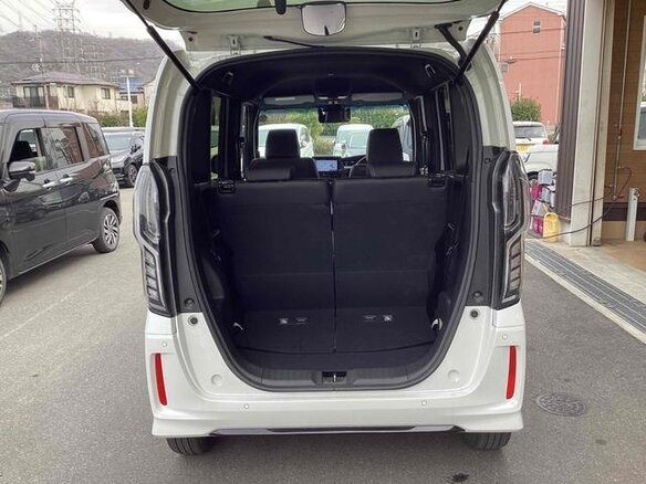 2022 Honda N-BOX II Рестайлинг, белый - вид 8