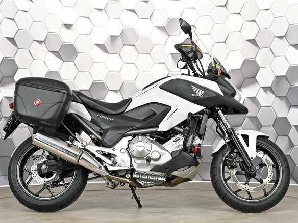 2014 Honda NC 700X, белый - вид 2