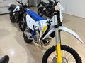 2026 Husqvarna TE 250, белый, 1295000 рублей - вид 2