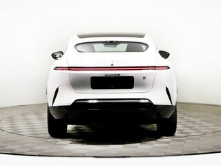 2025 Avatr 11 116 kWh I, белый, 7761410 рублей, вид 4