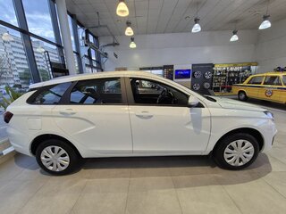 2026 Lada (ВАЗ) Vesta SW I Рестайлинг (NG), белый, 1810000 рублей, вид 4