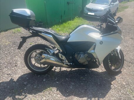 2010 Honda VFR 1200, белый, 750000 рублей, вид 4