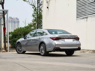 2026 Toyota Avalon V Рестайлинг 2, серебристый, 4180000 рублей, вид 4
